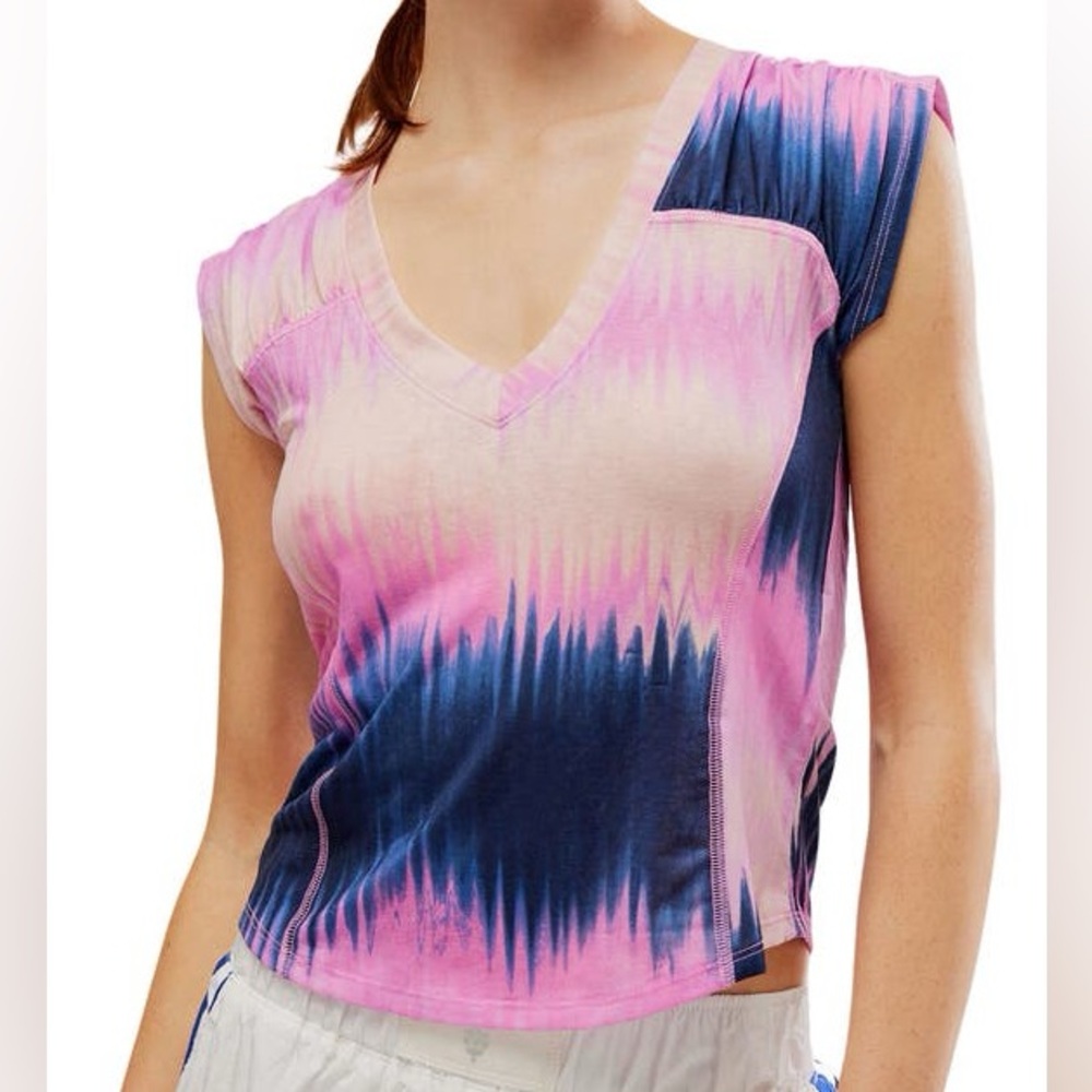 Free People Movement NWT True North‎ Graphic Tee Pink Combo